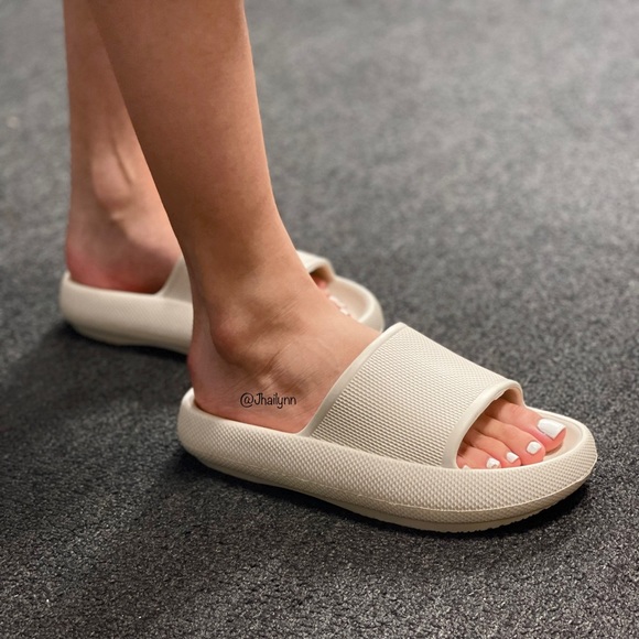 Bone cloud insole pillow slides - Picture 4 of 7